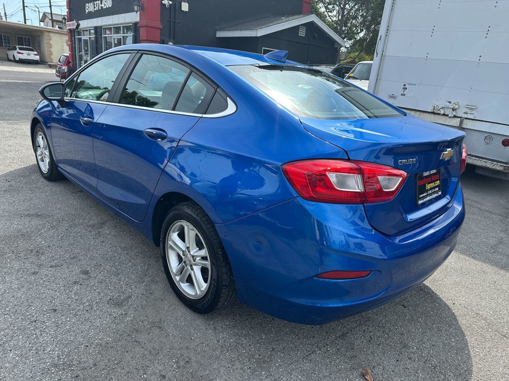 2017 Chevrolet Cruze Image 5