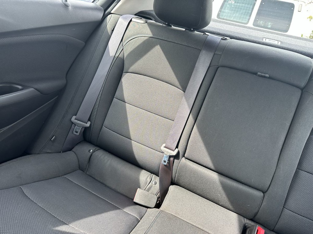 2017 Chevrolet Cruze Image 11