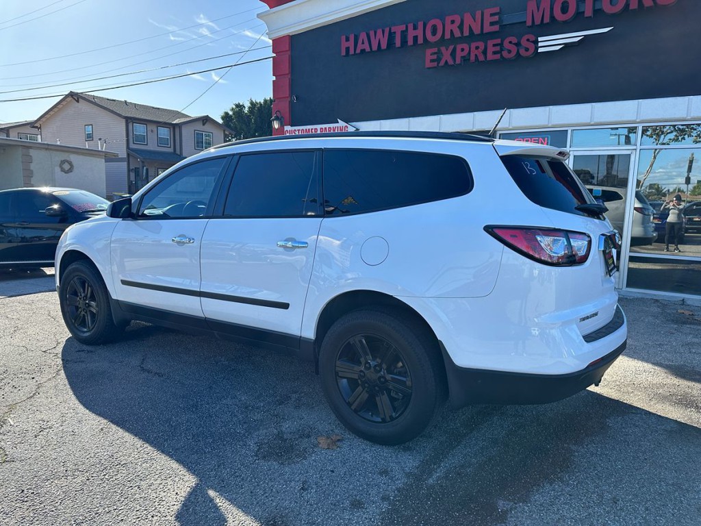 2017 Chevrolet Traverse Image 5