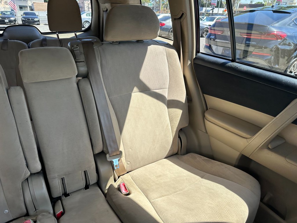 2013 Toyota Highlander Image 15