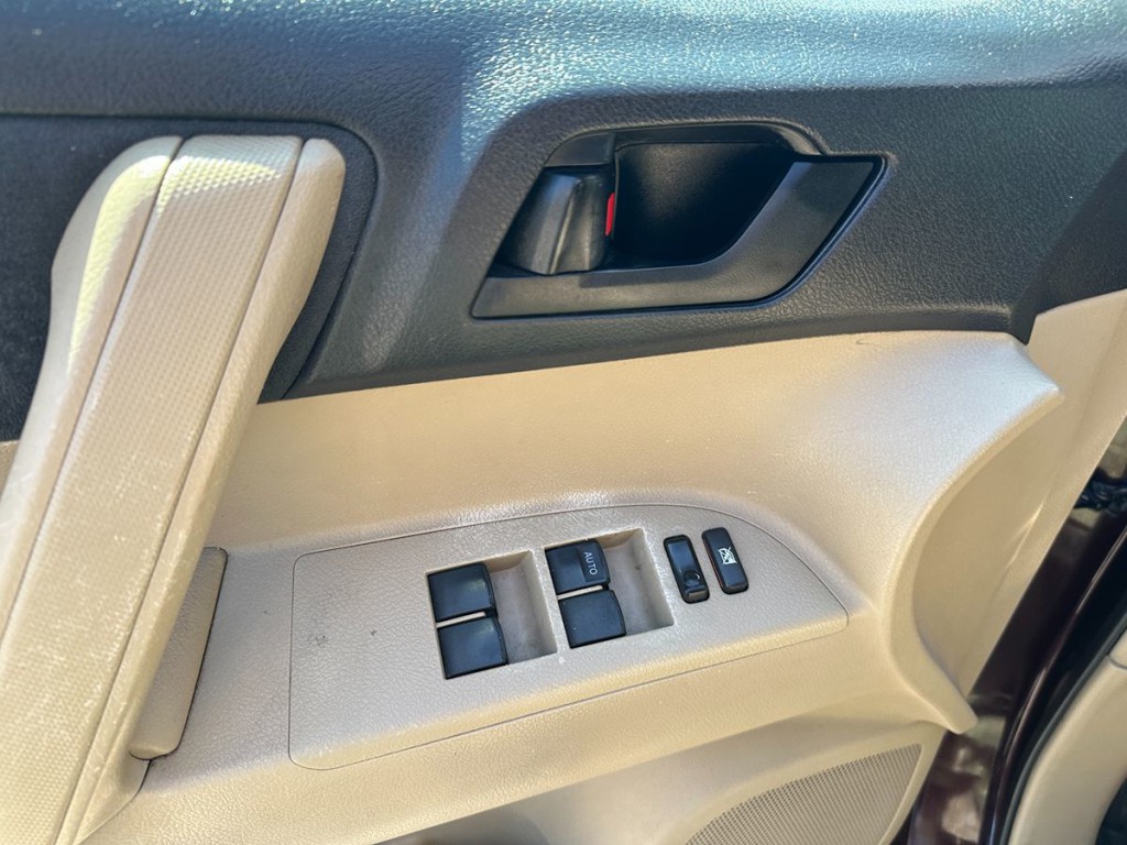 2013 Toyota Highlander Image 18