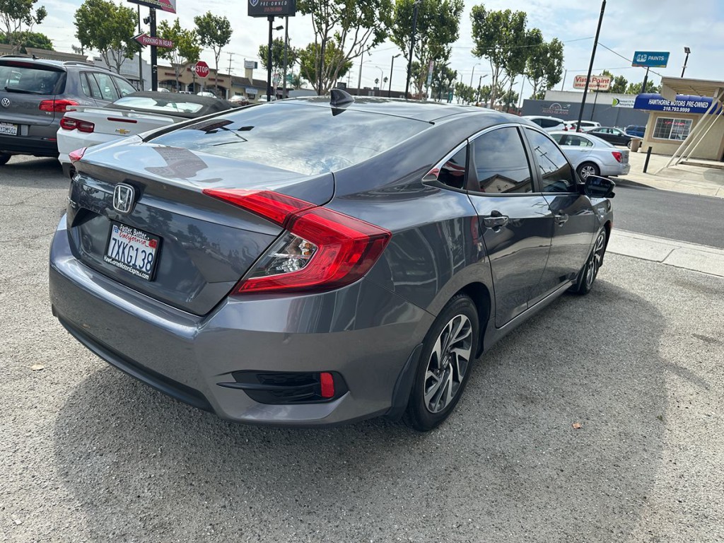 2017 Honda Civic Image 8