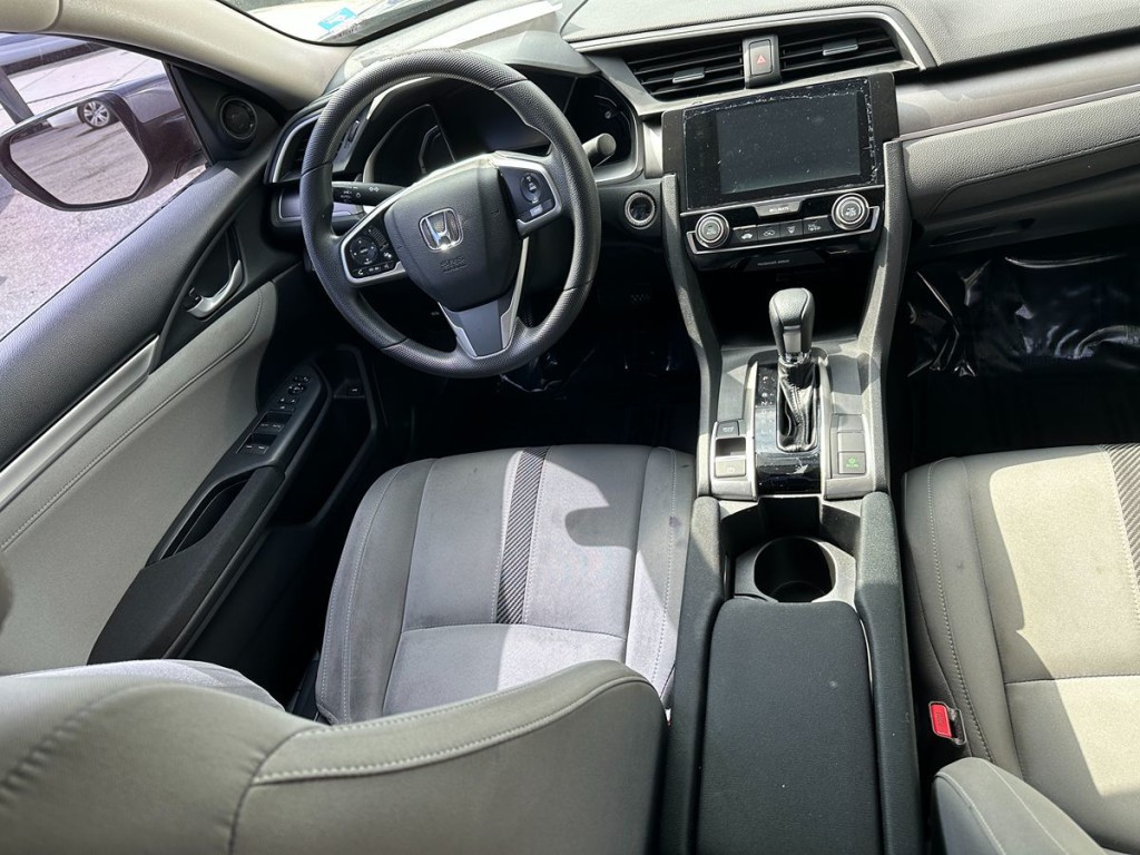 2017 Honda Civic Image 10