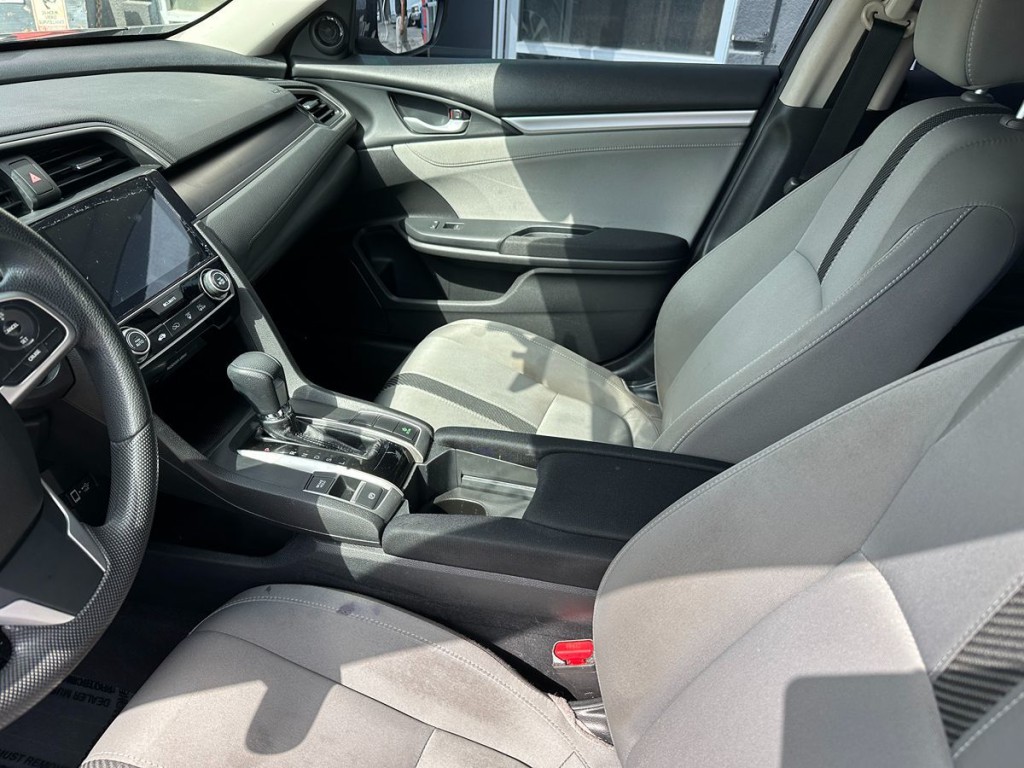 2017 Honda Civic Image 13