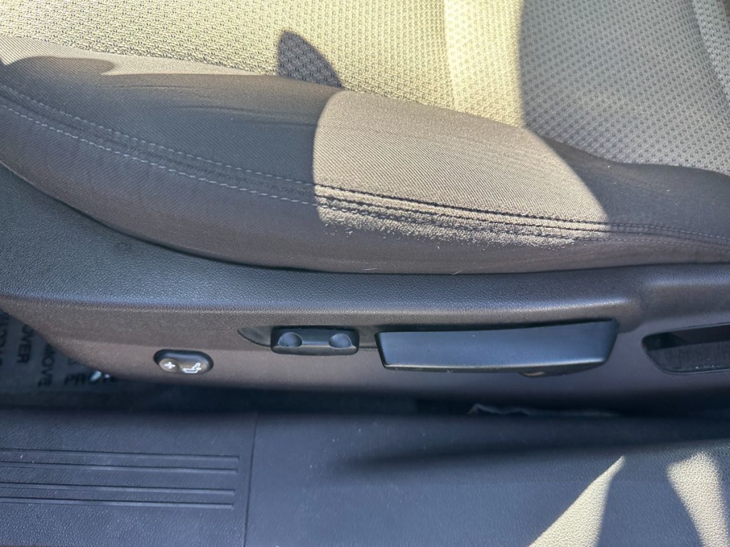 2011 Chevrolet Malibu Image 19