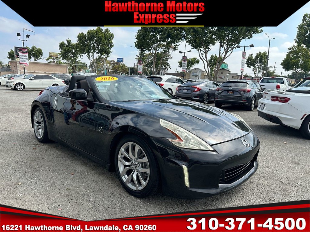 2016 Nissan 370Z Image 1