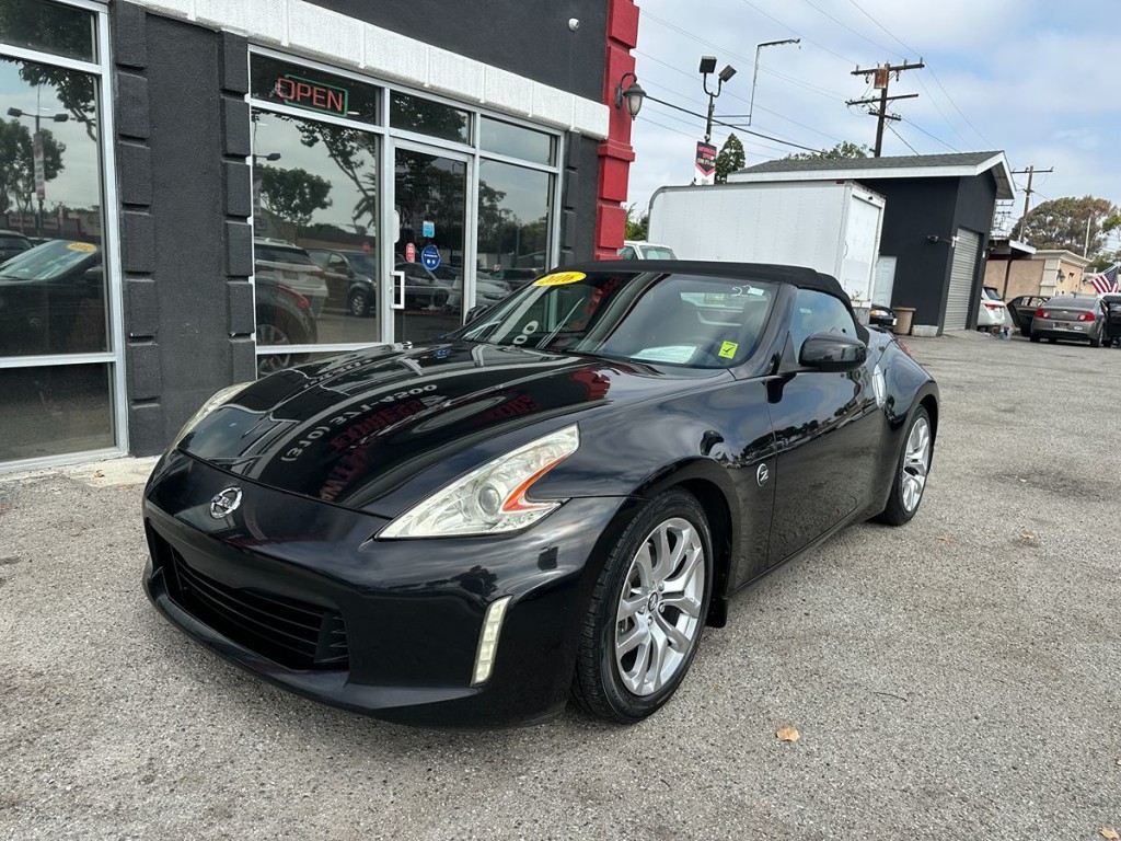 2016 Nissan 370Z Image 6
