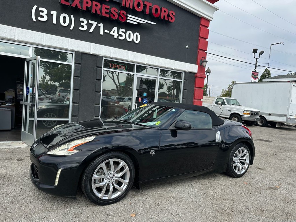 2016 Nissan 370Z Image 7