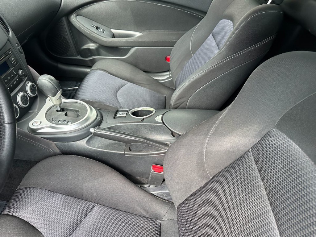 2016 Nissan 370Z Image 18
