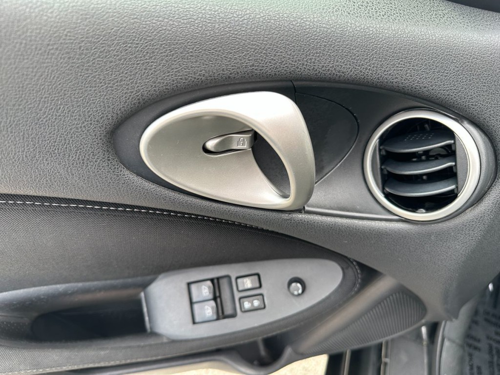 2016 Nissan 370Z Image 20