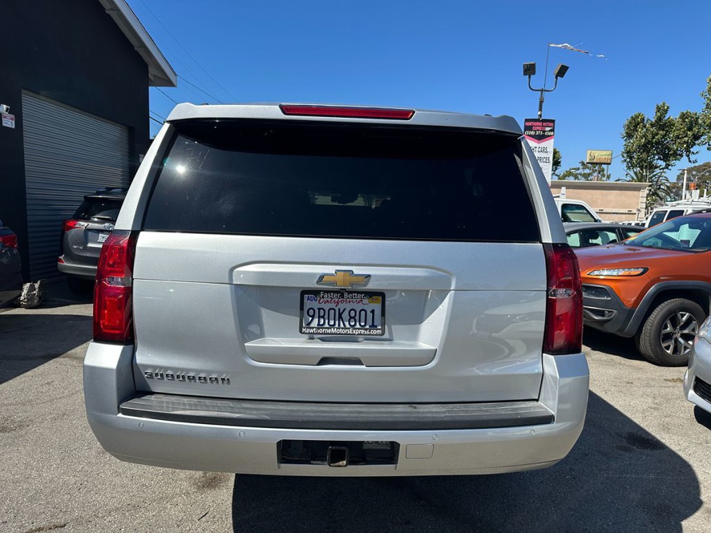 2019 Chevrolet Suburban Image 5