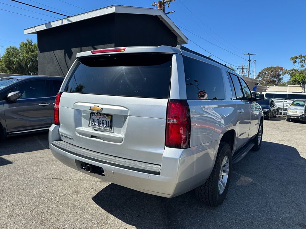 2019 Chevrolet Suburban Image 6