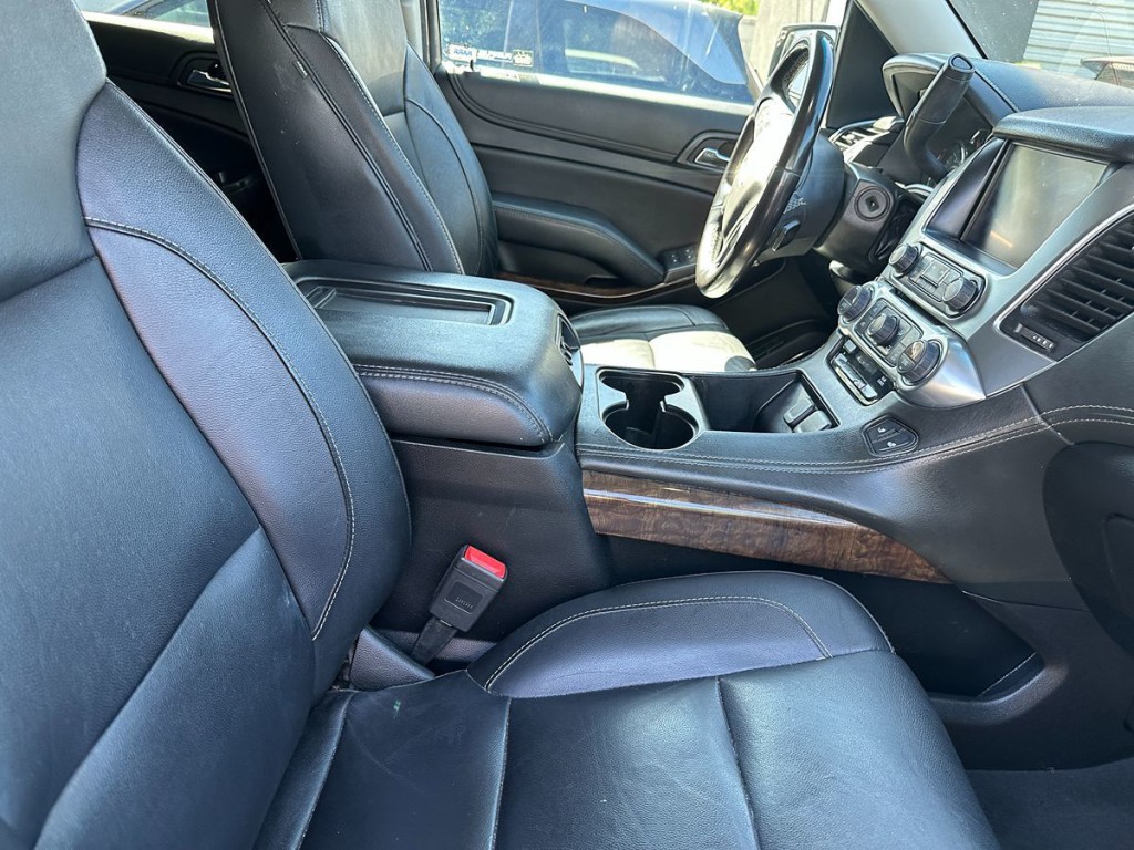 2019 Chevrolet Suburban Image 7