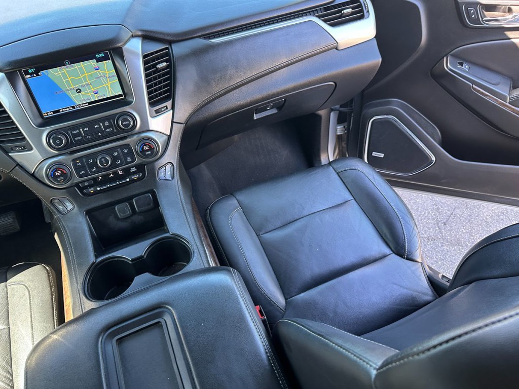 2019 Chevrolet Suburban Image 11