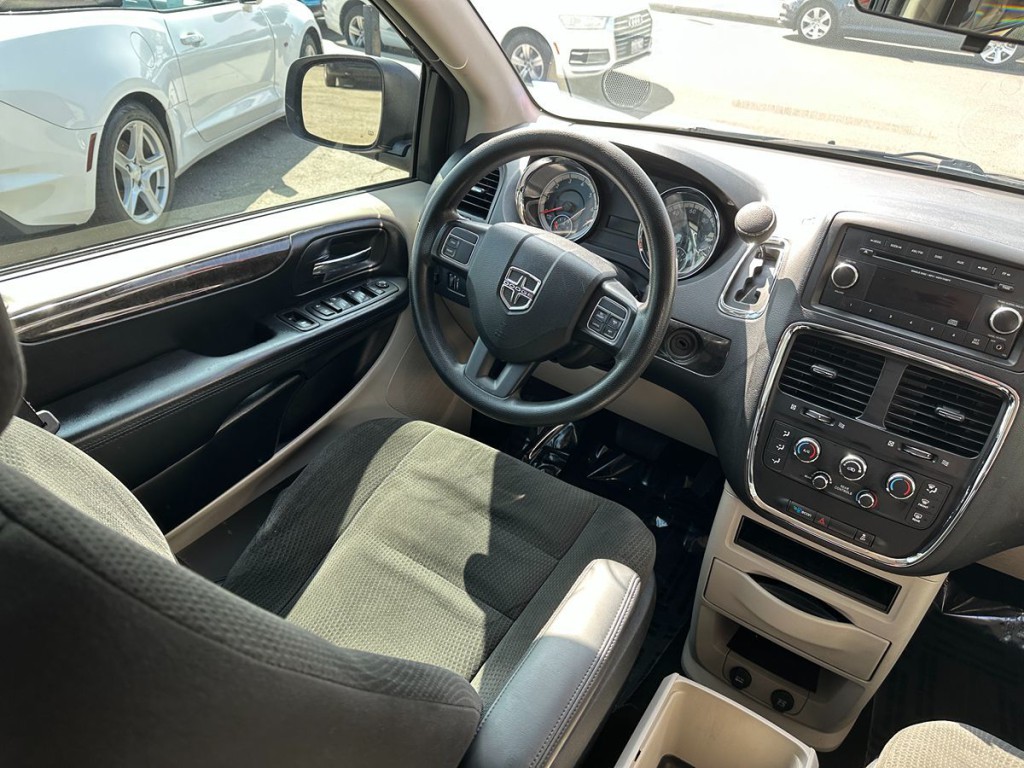 2016 Dodge Grand Caravan Image 10