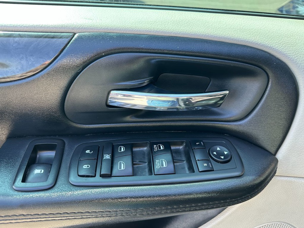 2016 Dodge Grand Caravan Image 22