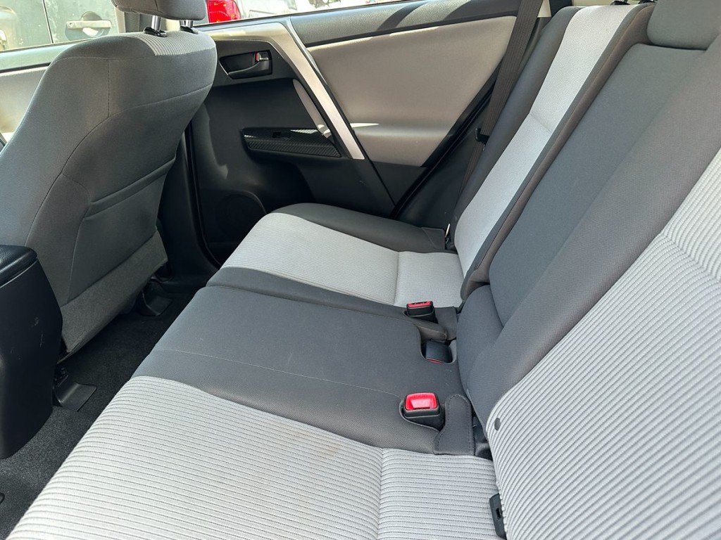 2015 Toyota Rav4 Image 17