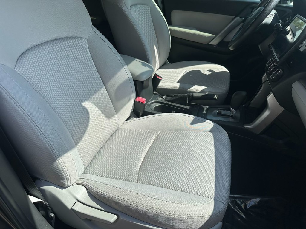 2014 Subaru Forester Image 9
