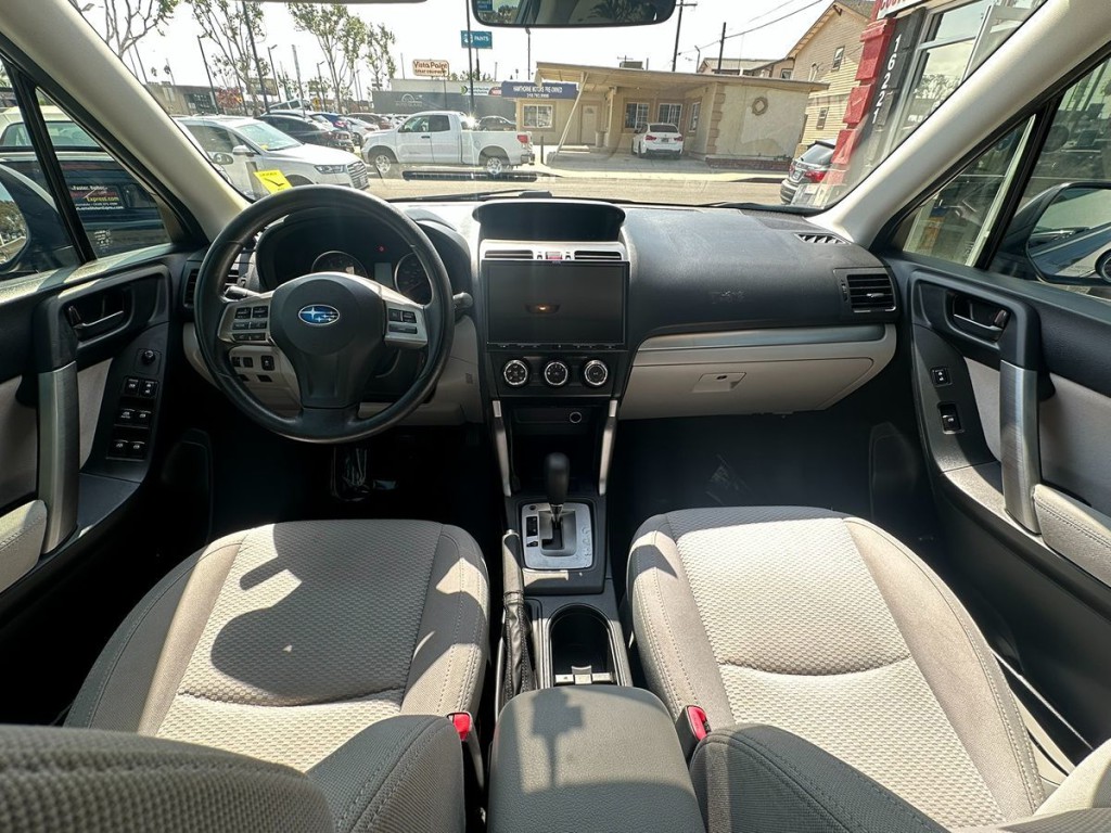 2014 Subaru Forester Image 11