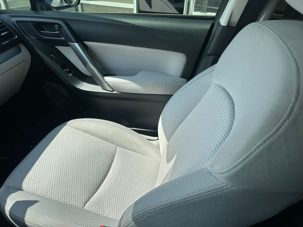 2014 Subaru Forester Image 13