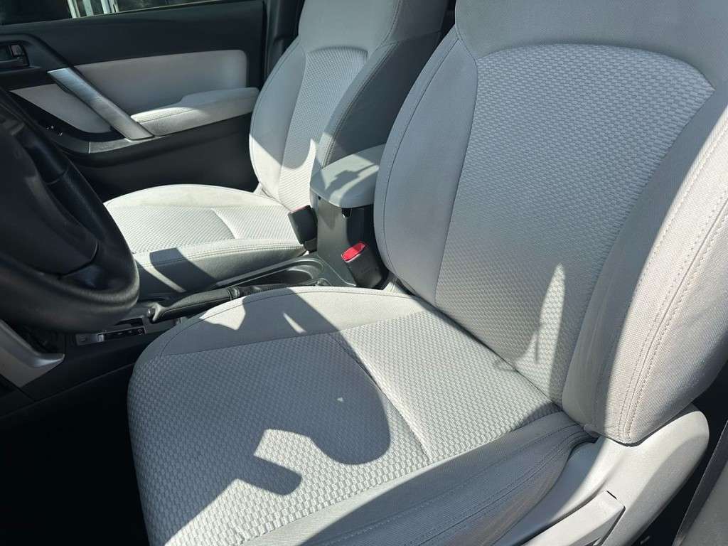 2014 Subaru Forester Image 14