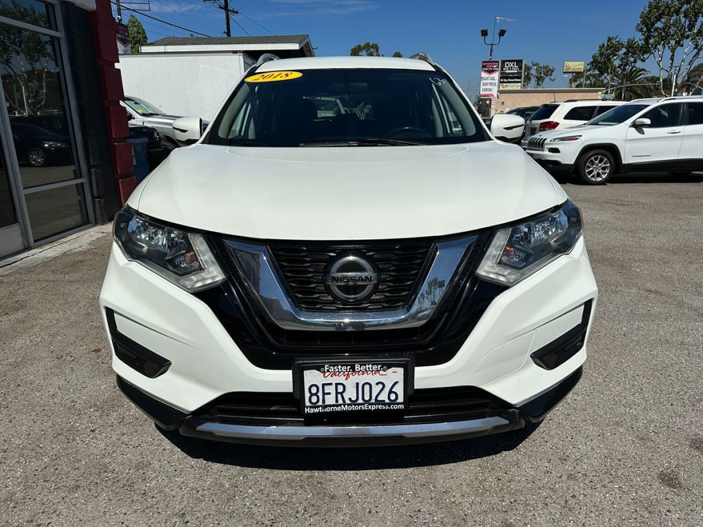 2018 Nissan Rogue Image 2