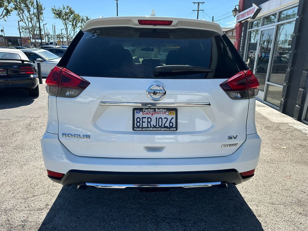 2018 Nissan Rogue Image 6