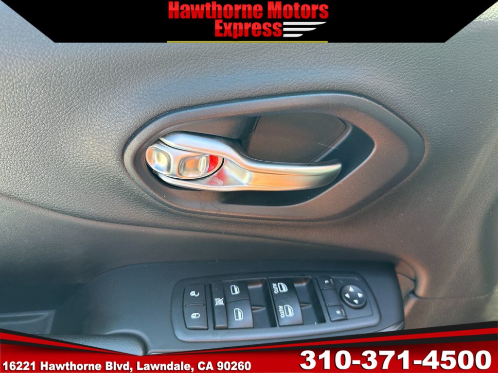 2014 Jeep Cherokee Image 17