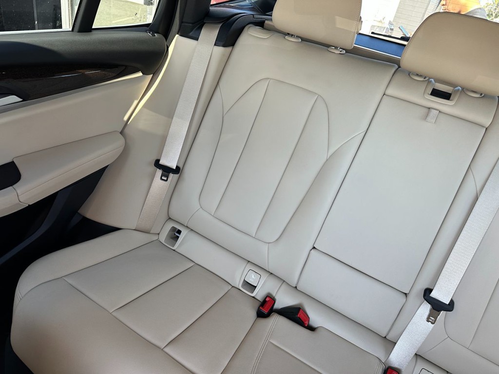 2019 BMW X3 Image 17