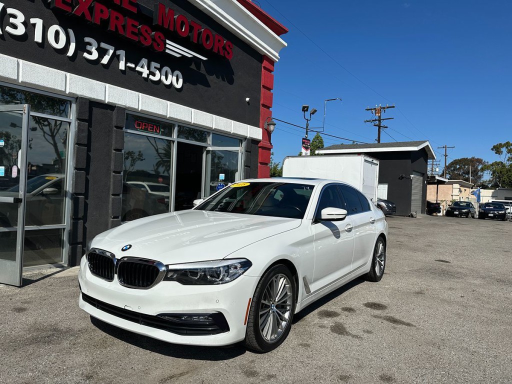 2018 BMW 5 Series Image 3