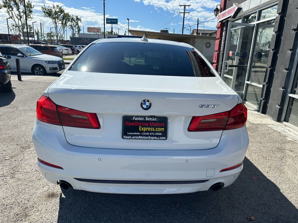 2018 BMW 5 Series Image 6
