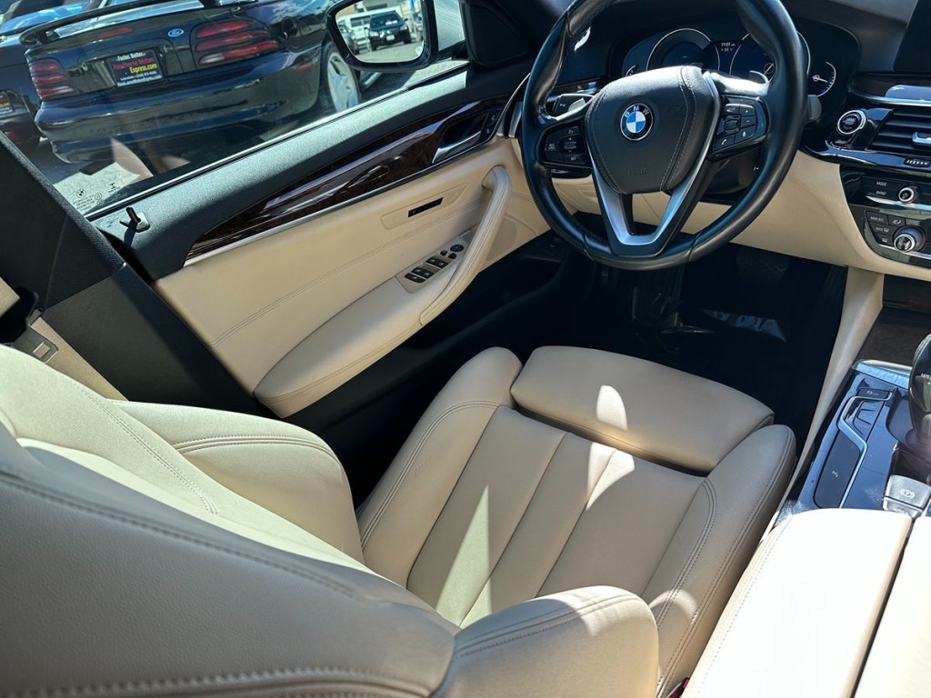 2018 BMW 5 Series Image 9