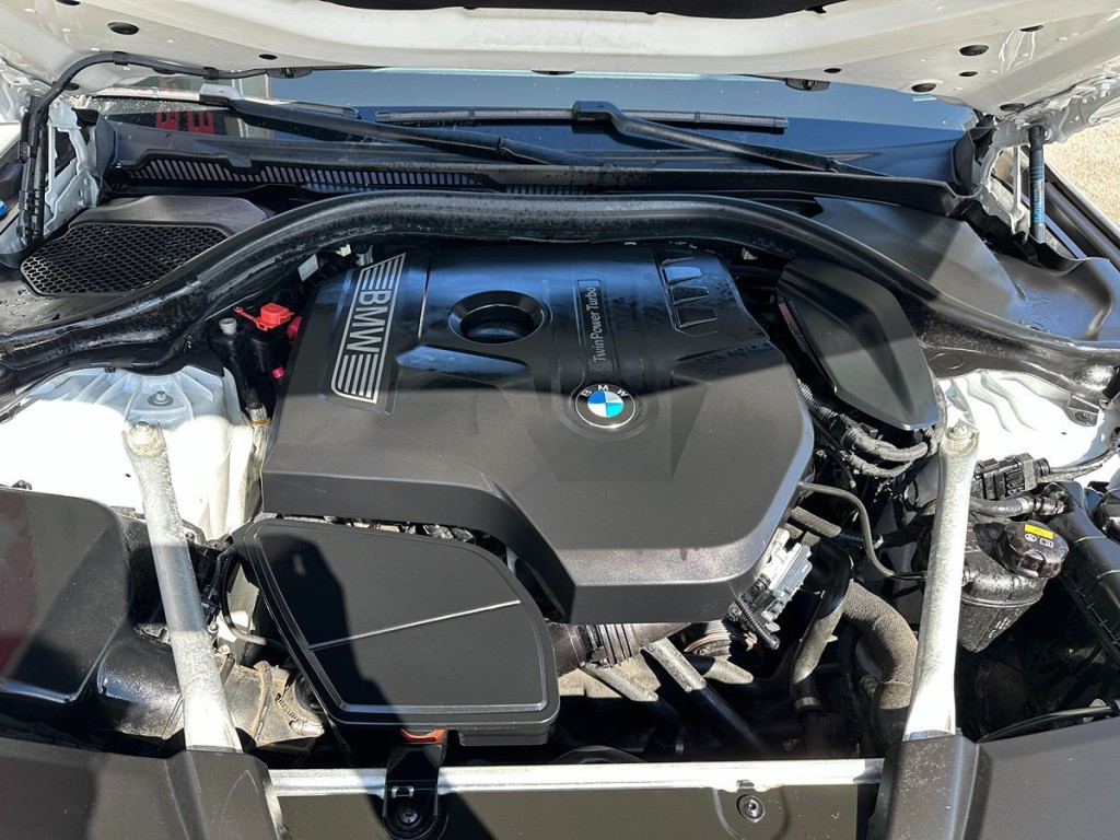 2018 BMW 5 Series Image 24