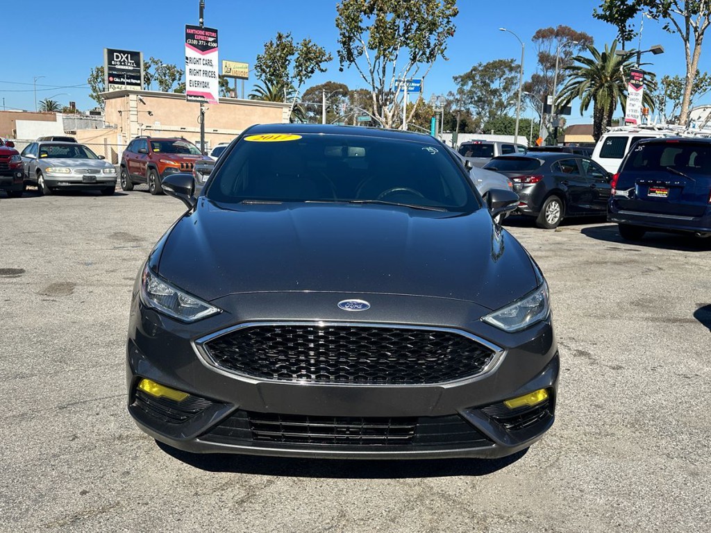 2017 Ford Fusion Image 2
