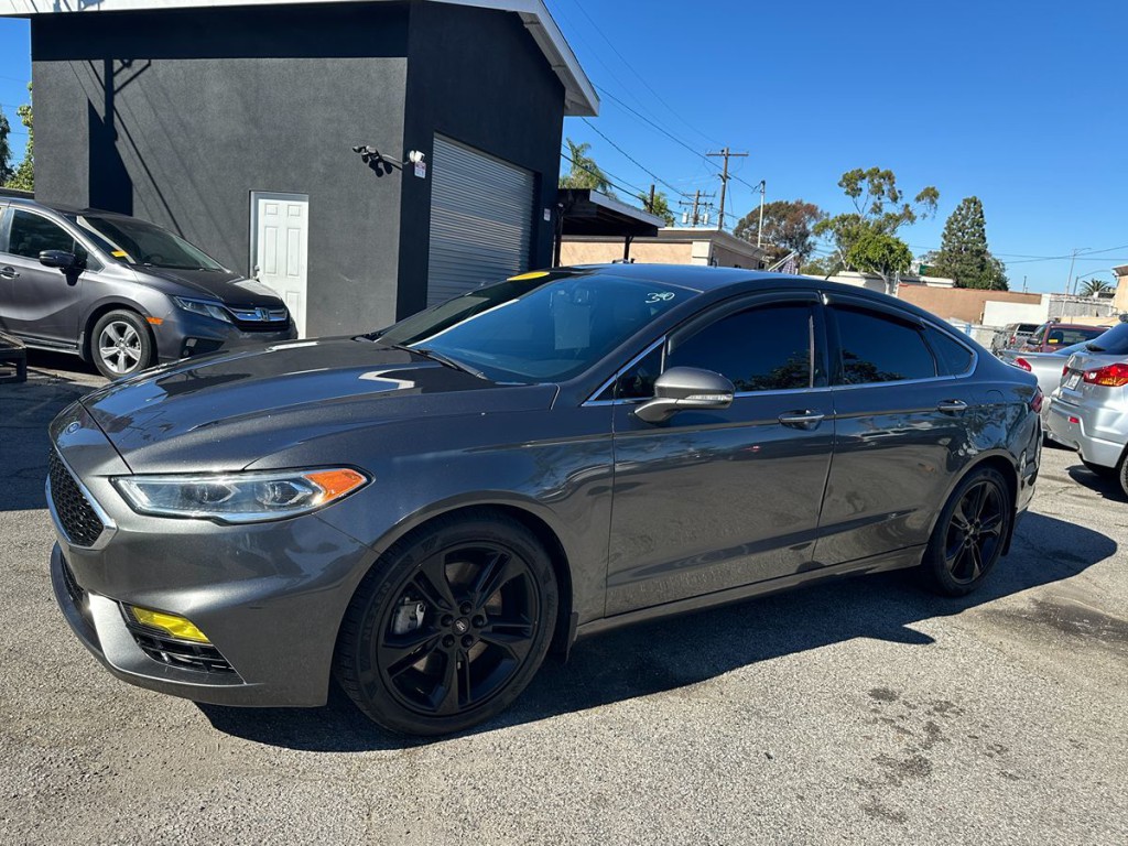 2017 Ford Fusion Image 4