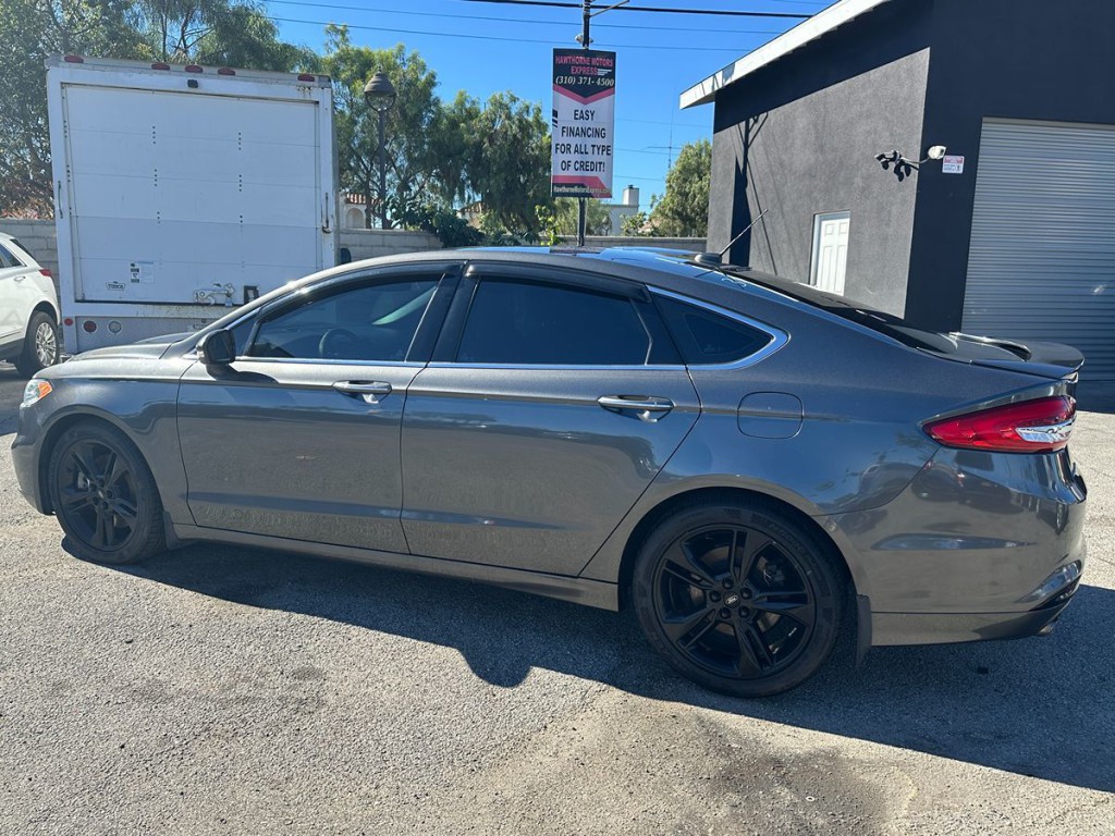 2017 Ford Fusion Image 5