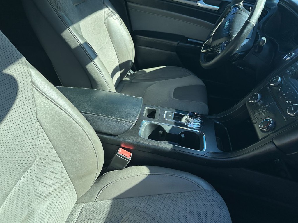 2017 Ford Fusion Image 9