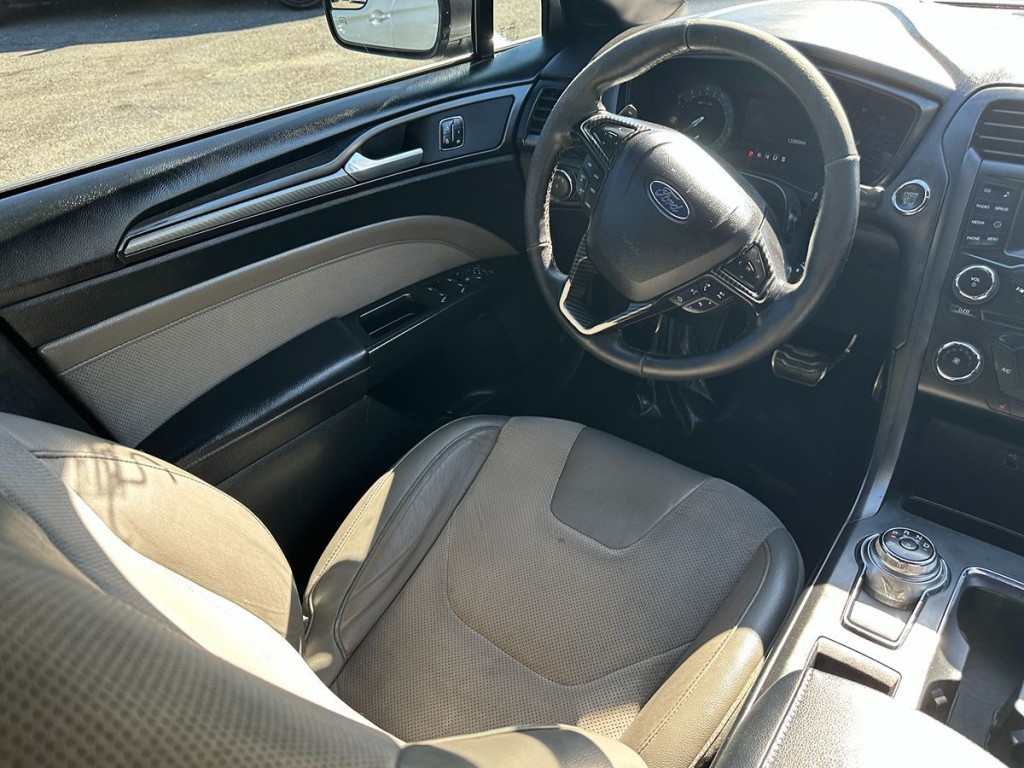 2017 Ford Fusion Image 10