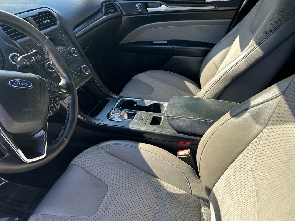 2017 Ford Fusion Image 14