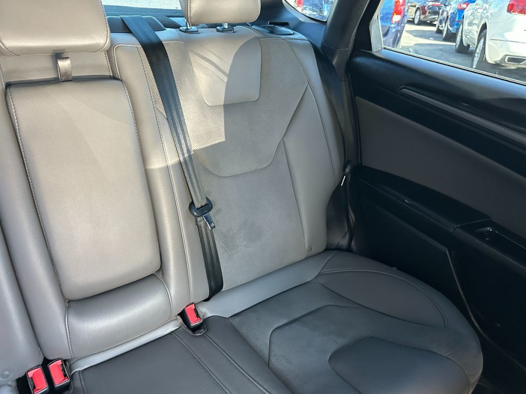 2017 Ford Fusion Image 21