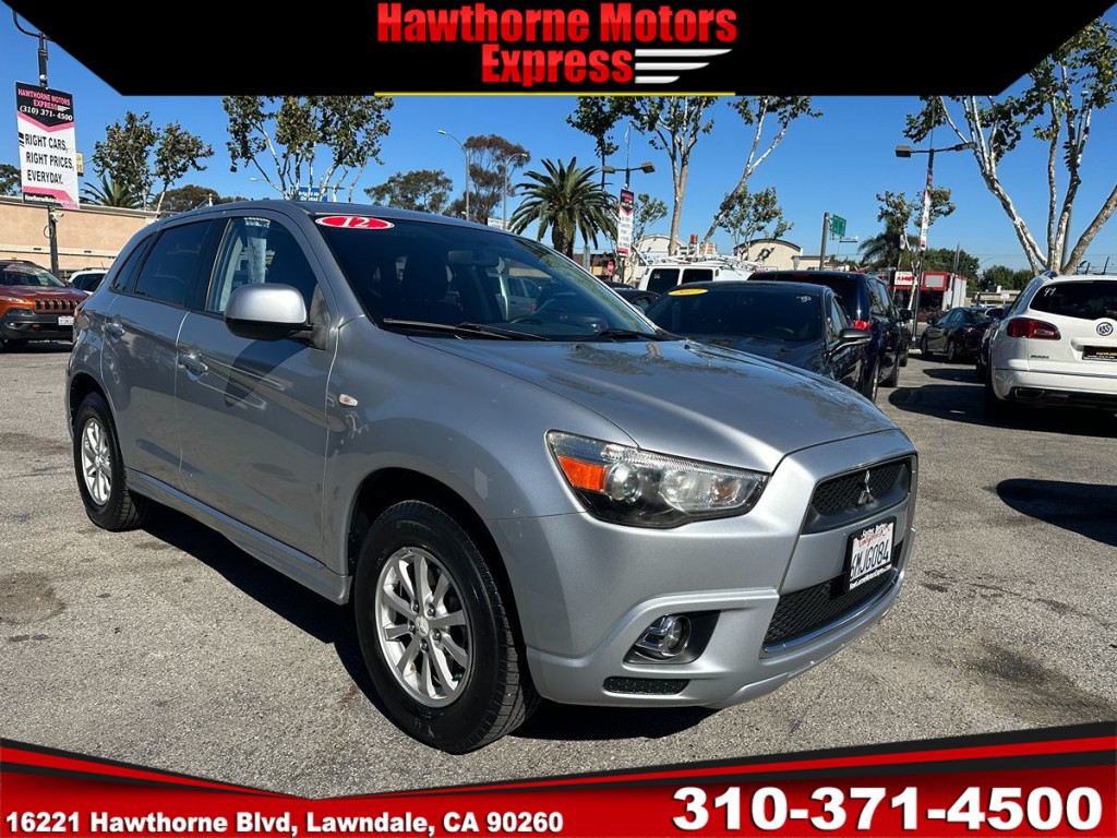 2012 Mitsubishi Outlander Image 1