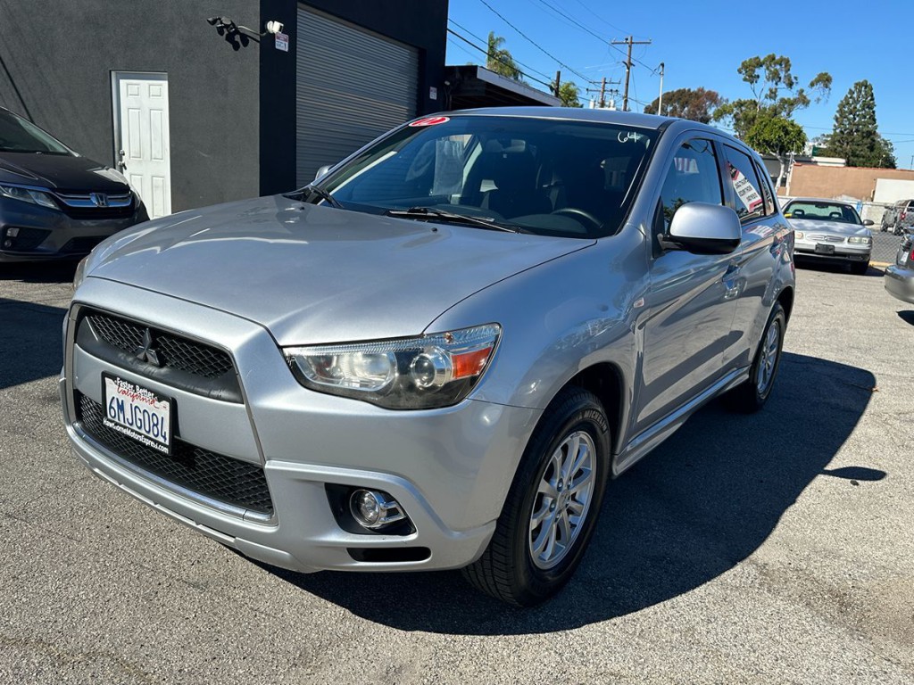 2012 Mitsubishi Outlander Image 3