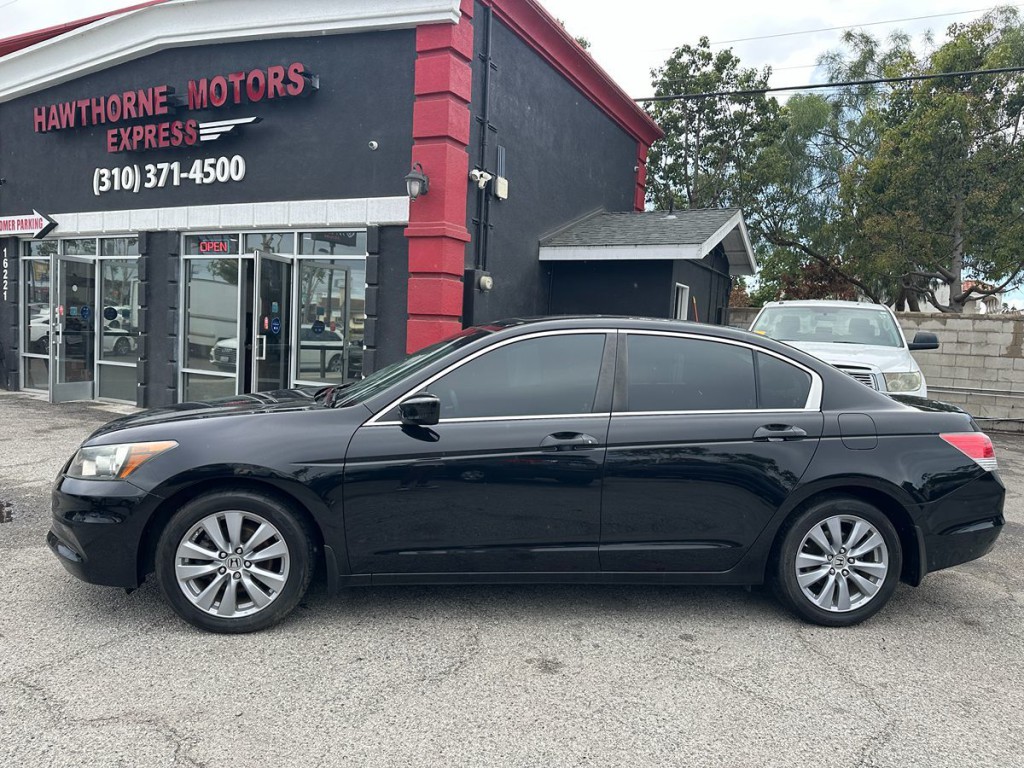 2011 Honda Accord Image 4