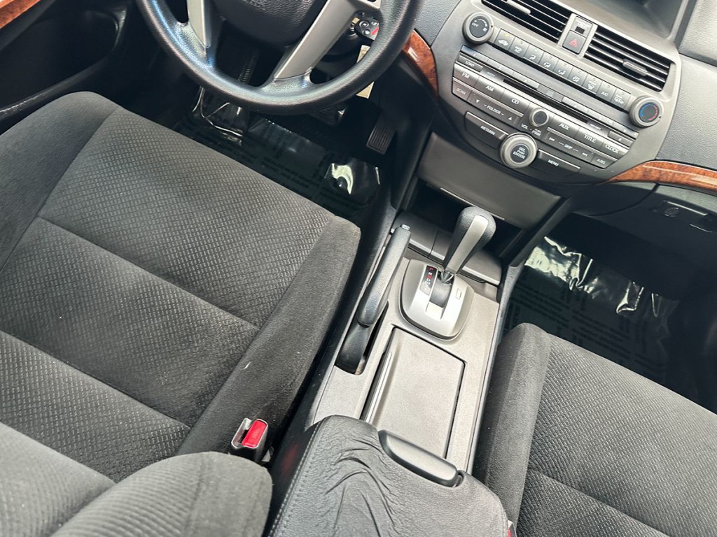 2011 Honda Accord Image 9