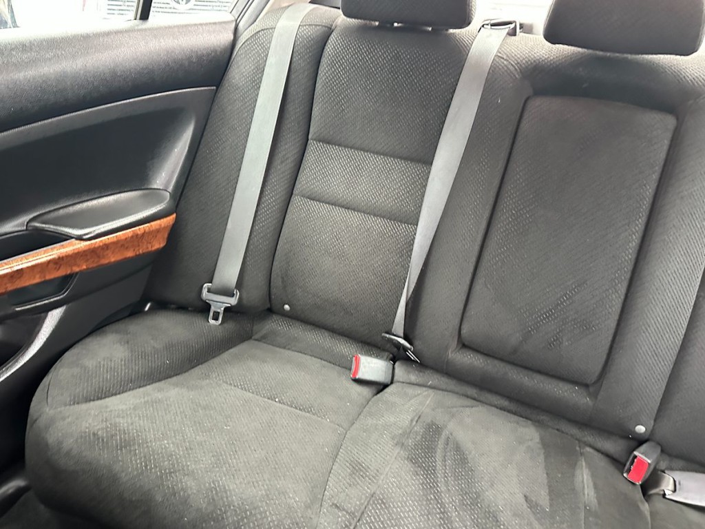 2011 Honda Accord Image 16