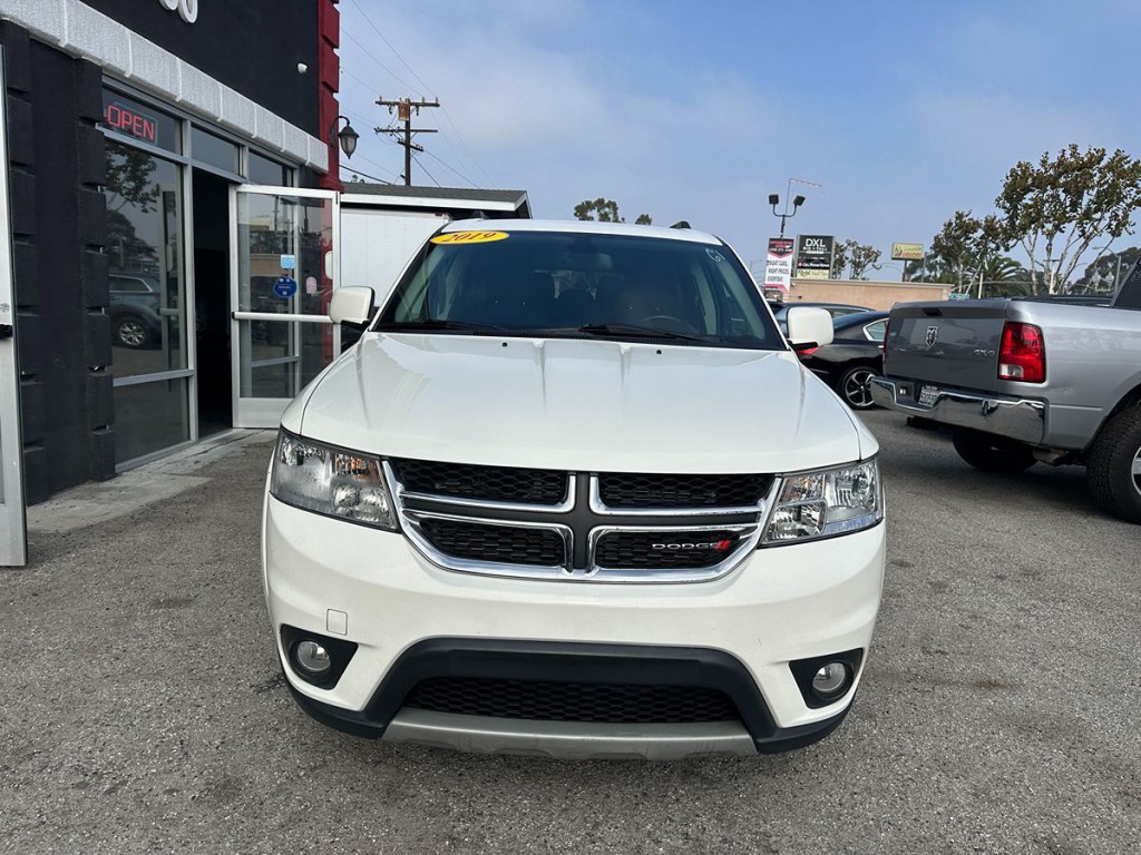 2019 Dodge Journey Image 2