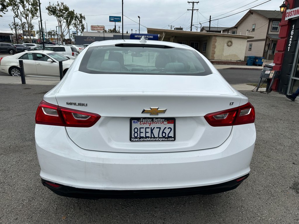 2018 Chevrolet Malibu Image 8