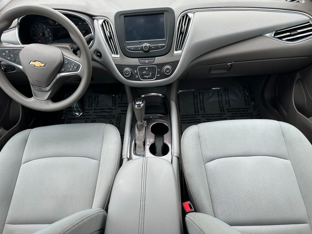 2018 Chevrolet Malibu Image 12