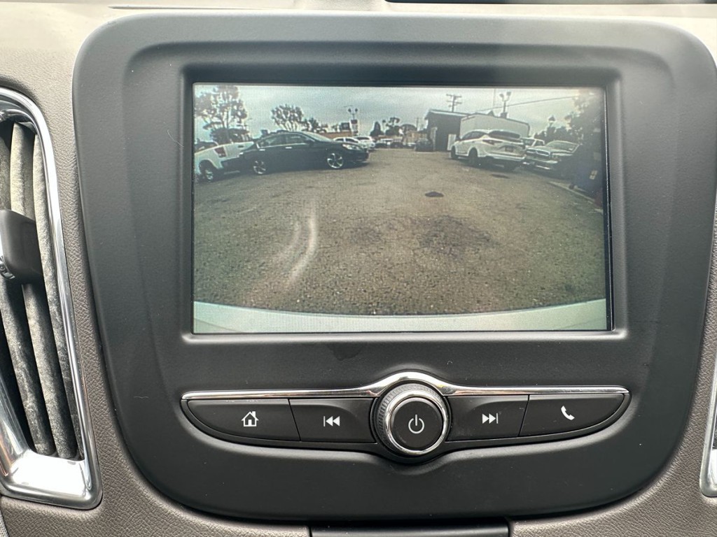 2018 Chevrolet Malibu Image 14