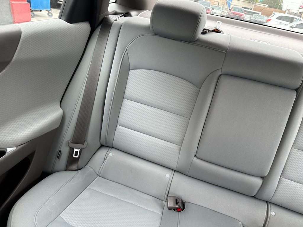 2018 Chevrolet Malibu Image 18